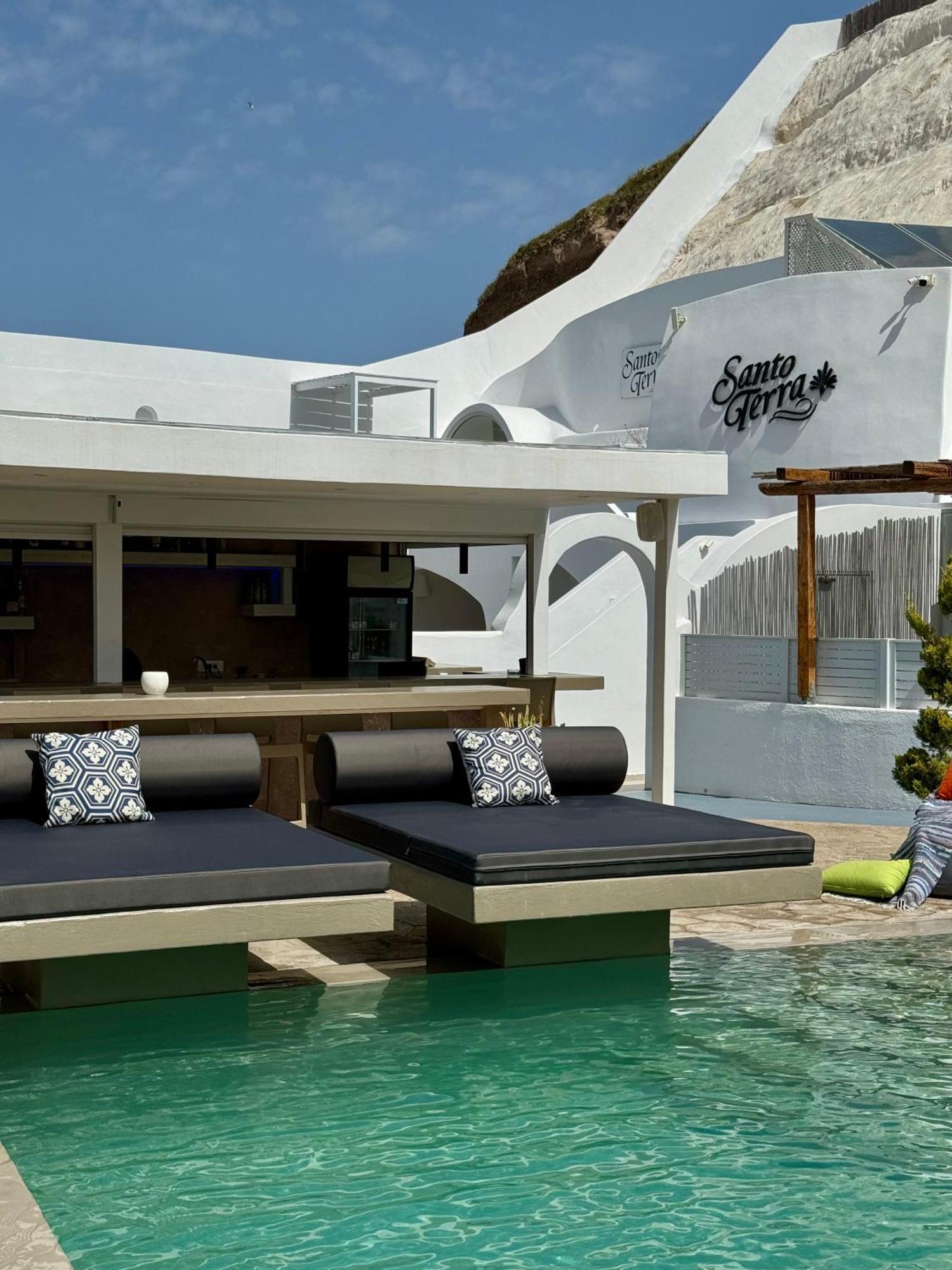 Santoterra Antigua Suites Karterados  Exteriér fotografie
